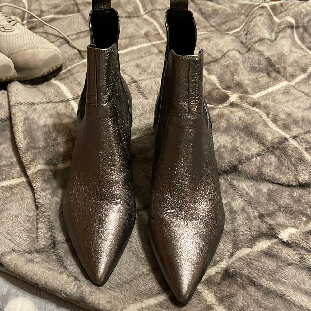 Kendal & Kylie boots